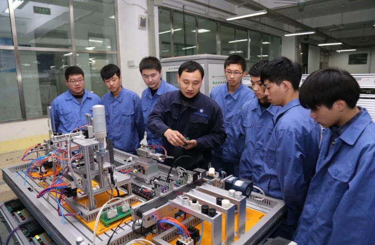 最全！振寧學校招生專業介紹之機械電氣設備銷售專業詳解