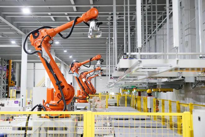 最美生產(chǎn)線|走進(jìn)上海洗衣機(jī)互聯(lián)工廠 人工智能賦能智造新未來